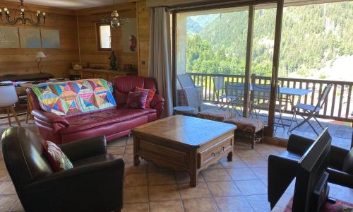Appartement spacieux et confortable, 11 personnes, 4 chambres, 1 garage - ROCHE02