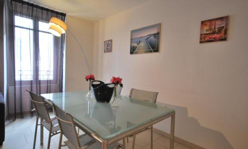 Vieux Port One Bedroom Apartment A08