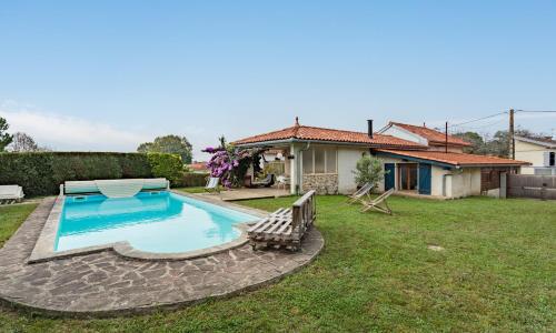 Villa Les Lys - Avec piscine et grand jardin
