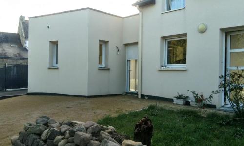 Grand studio lumineux près de la mer