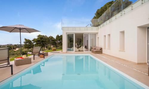 Curina Luxury Villa