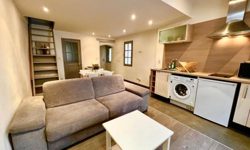 SUPERBE 2P MEZZANINE AU COEUR DU VIEIL ANTIBES