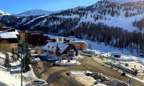 Centre station avec piscine