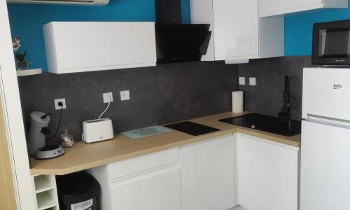 Studio climatisé 50 m.du port