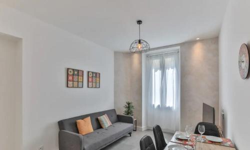 Superbe f1 au cœur du carré d’or terrasse/clim