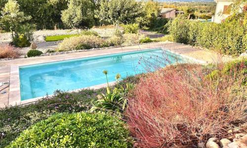 Maison Récente avec Piscine