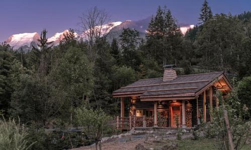 Chalet L'Oratoire & Mazot - Renovated Historic Chalet - Huge Garden & Separate Cabin for 2