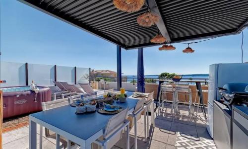 Superbe toit terrasse vue mer