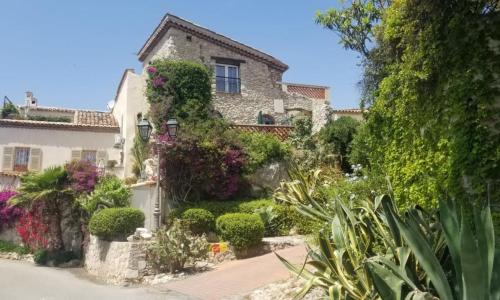 The magical of the Cap and the Old antibes