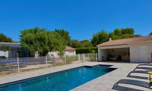 Élégance naturelle: Villa Piscine & Jardin