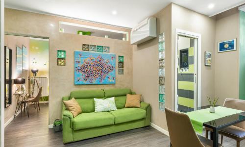 GREEN butterfly house holiday