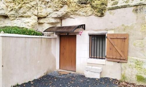 Petite maison troglodyte