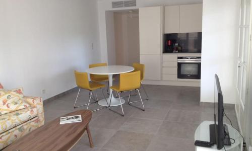 New development Place des Lices