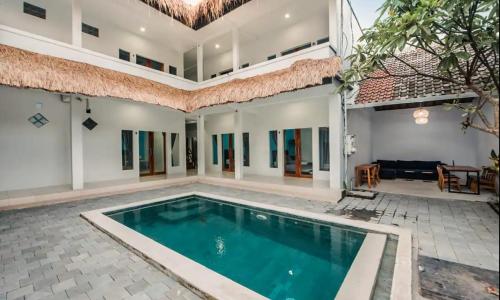 Greek House: Room w/Desk + Shared Pool&Kitchen /2