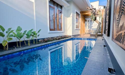 Hening Pool Residence