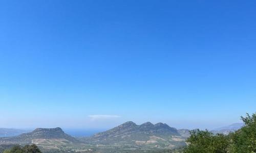 Maison avec vue imprenable sur le golfe de St Florent et les vignobles de Patrimonio