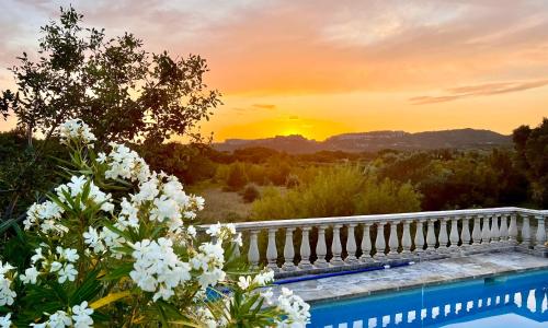 Mas provençal dans les Alpilles