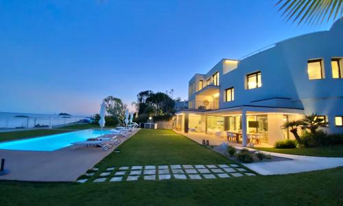 Fenandgi Luxury Hospitality at its finest !