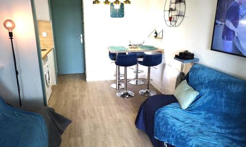 Sleep in Cannes between sea and mountains