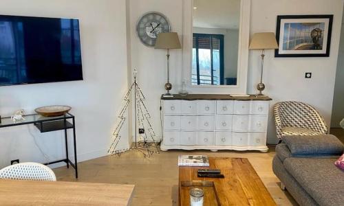 Deux pièces, plein centre avec vue sur les toits