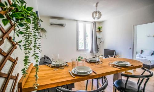 21 Centre Historique - Gare- Place de la Comédie