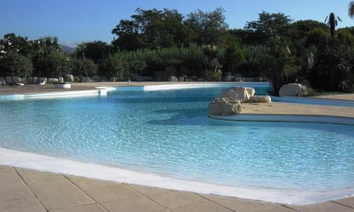 GASRIAN Aux Marines de Gassin, proche Saint-Tropez Joli T2 Cabine dans résidence avec piscine