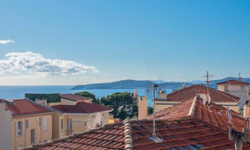 Appartement vue mer à la frontière de Monaco
