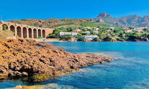 Vue exceptionnelle - 4 pers. jardin clim parking