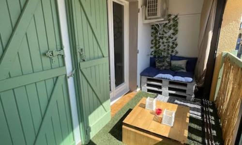 PLACE PARKING PRIVEE + 100 M PLAGE