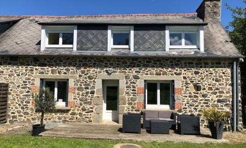 Maison en pierre, proche Keravel, GR34