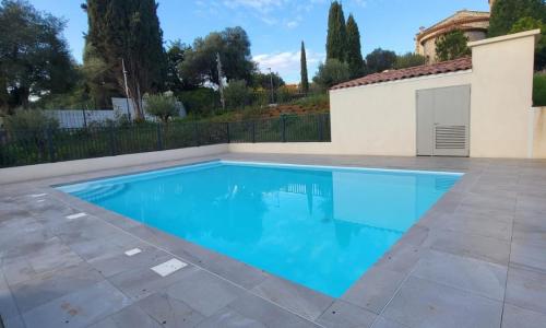 Studio avec Parking Privé, Piscine plage 300m