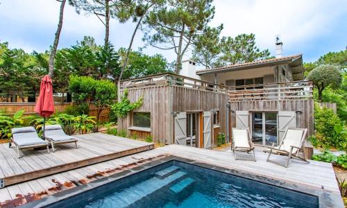 Villa avec piscine chauffée à la pointe