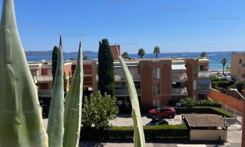 Studio Cavalaire-sur-Mer, 1 pièce, 4 personnes - FR-1-100-326