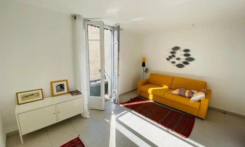 T2 AU COEUR DE SETE - CALME ET LUMINEUX -Wifi Gratuite-2 vélos