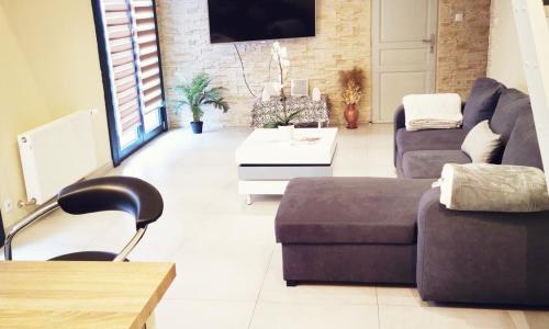 La Grange des Hutins