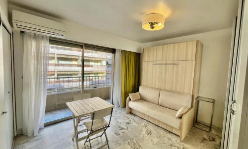 Branly 3, by Welcome to Cannes