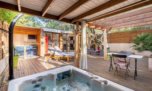 Studio jacuzzi privé à 8 min à pied de la plage