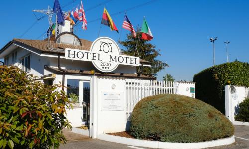 Hotel Motel 2000