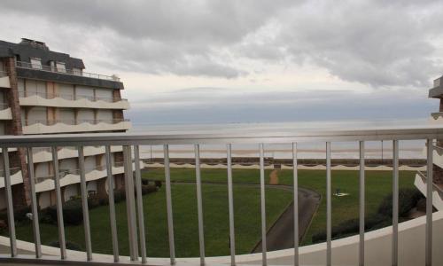 450 - A ERQUY, en bordure de la très belle plage de CAROUAL