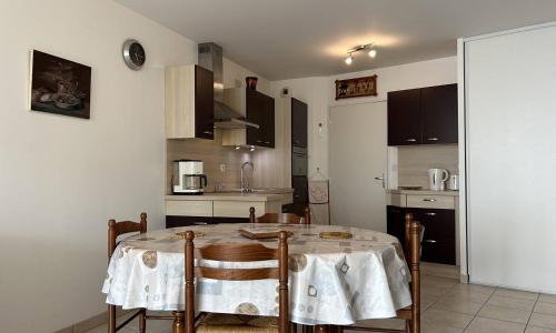 652 - Appartement avec terrasse à Erquy Centre, dans une résidence récente à 100m de la plage