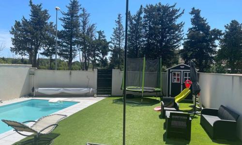 Maison 3 chambres avec piscine proche Avignon