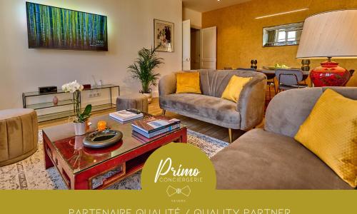 Appartement Montagnon - les suites du palais - Classé 4 étoiles, parking privé, vue cathédrale, 3 chambres, PRIMO C0NCIERGERIE