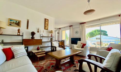 Le Marianne- 3 bedrooms and fully air-conditioned!