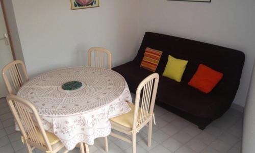 Appartement Le Grau-du-Roi, 2 pièces, 4 personnes - FR-1-731-32