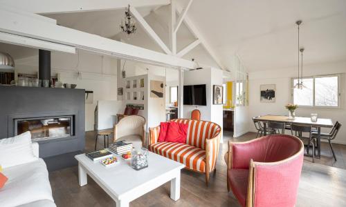 Atypical Luxury House near Paris