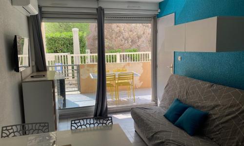 Appartement T2 climatisé 4 personnes piscine et parking privée