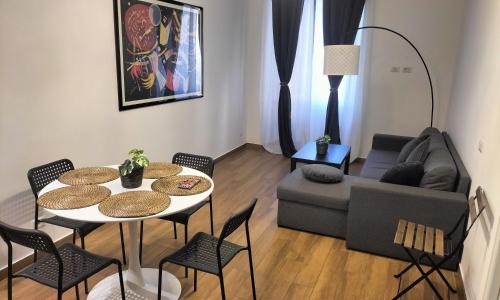 Red Roses Domus Rome