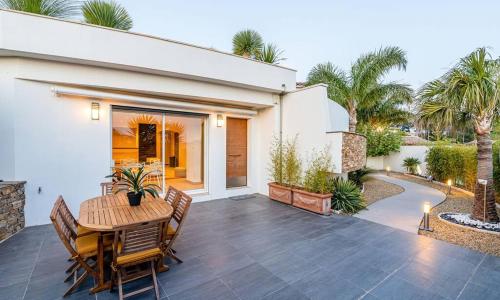 Sunny Dreams : villa de plain-pied, vue mer