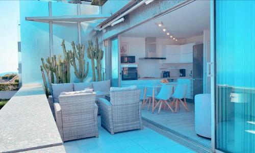 COSTA PLANA - Bright & Confortable CORNER APARTMENT