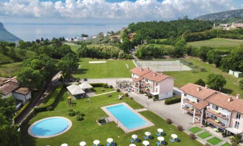 Bran & Denise Residence